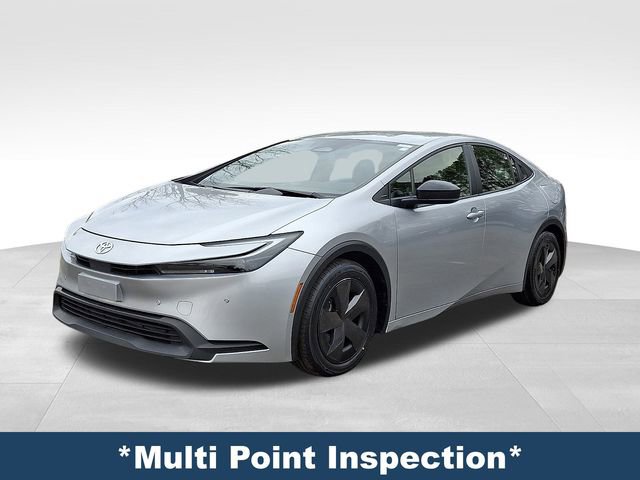 Used 2024 Toyota Prius LE image 4