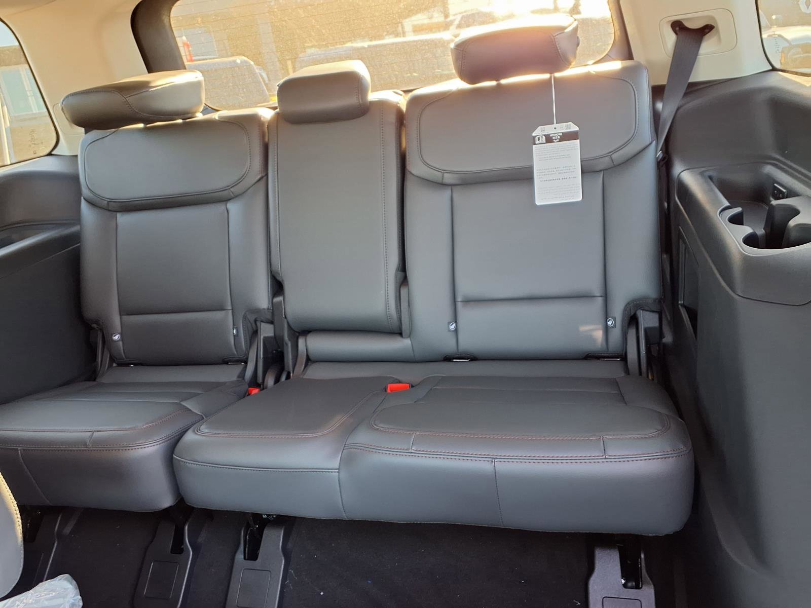 New 2025 Ford Expedition Active image 10