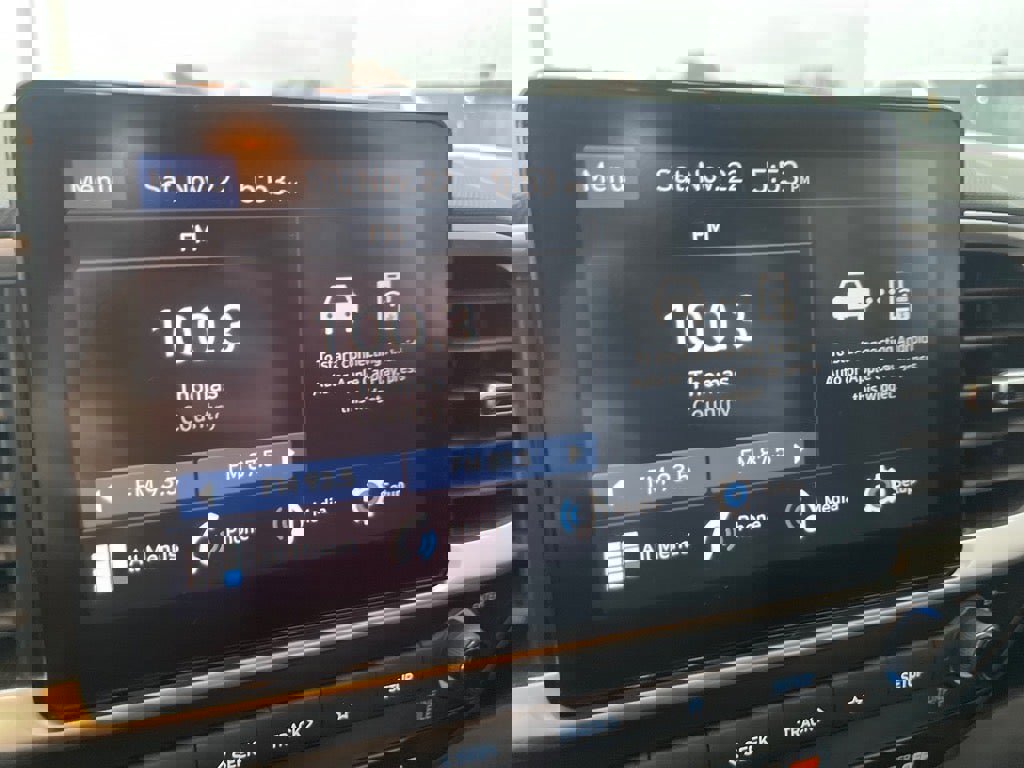 Used 2024 Hyundai Venue SEL image 12