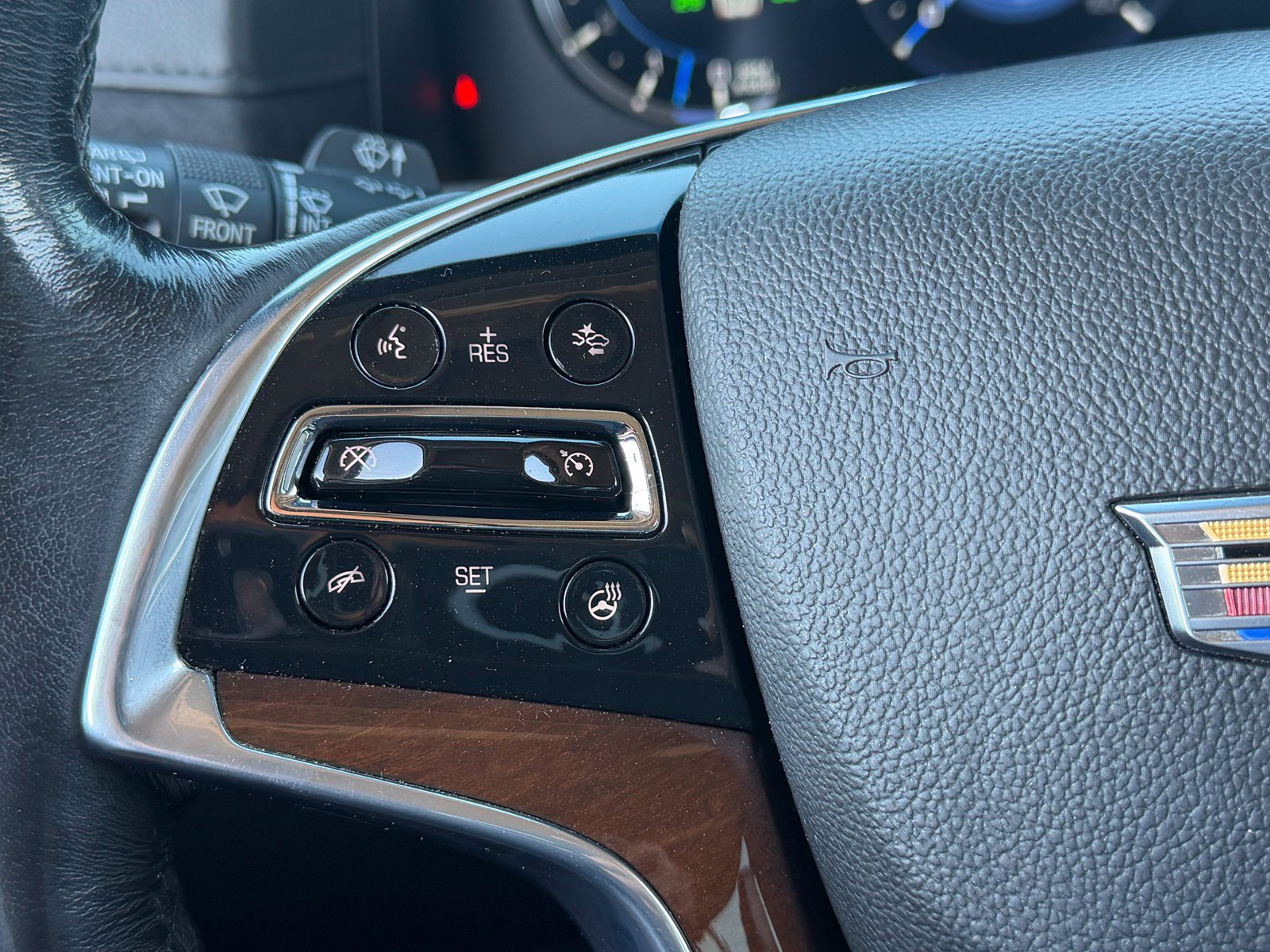Used 2020 Cadillac Escalade Luxury RWD image 22