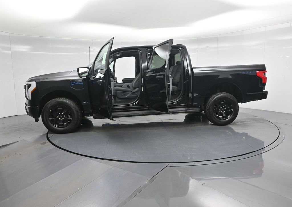 New 2025 Ford F150 Lightning XLT image 35
