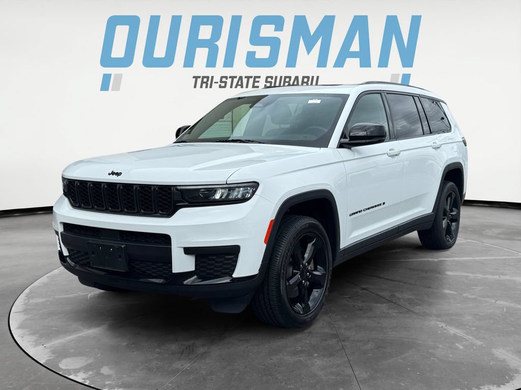 Used 2023 Jeep Grand Cherokee L Laredo AWD/4WD image 2