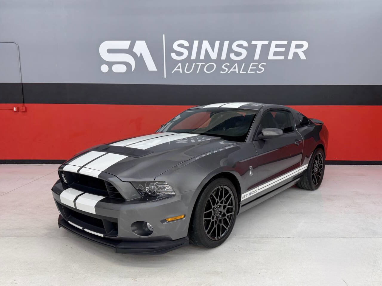 Used 2013 Ford Mustang Shelby GT500 RWD image 1