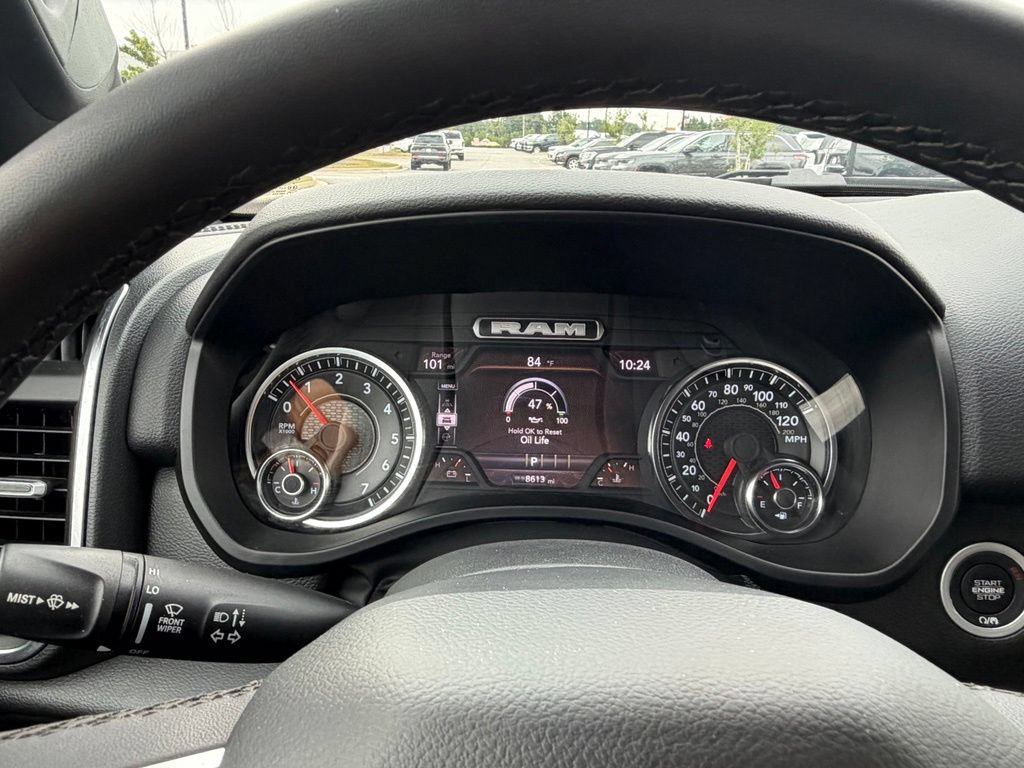 Used 2025 RAM 1500 Big Horn AWD/4WD image 32