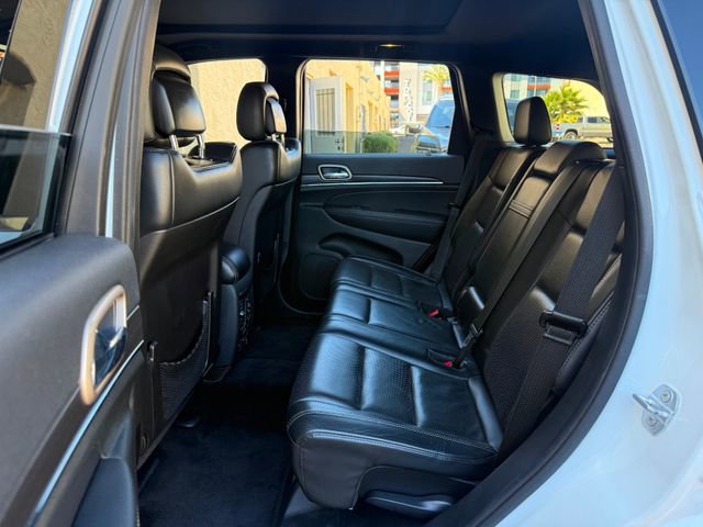 Used 2015 Jeep Grand Cherokee Limited w/ Luxury Group II image 33