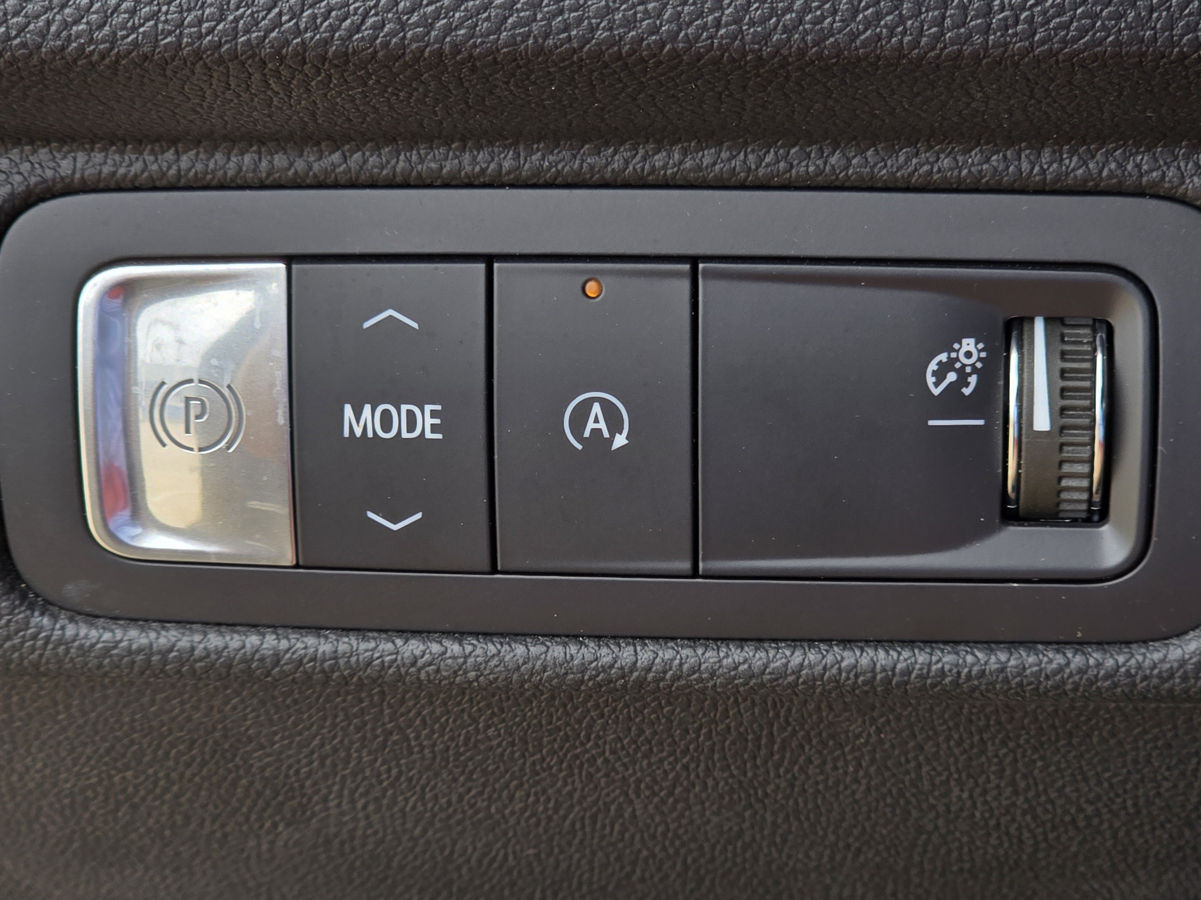Used 2025 Chevrolet Traverse LT FWD image 16