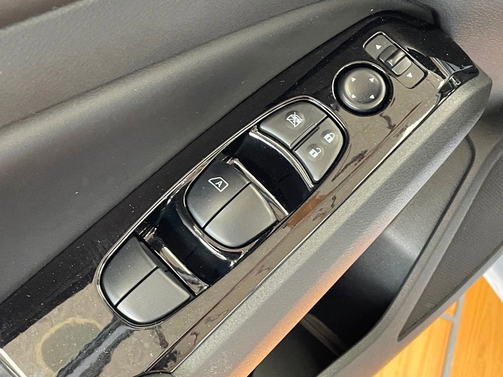 Used 2024 Nissan Altima 2.5 SR w/ SR Premium Package image 15