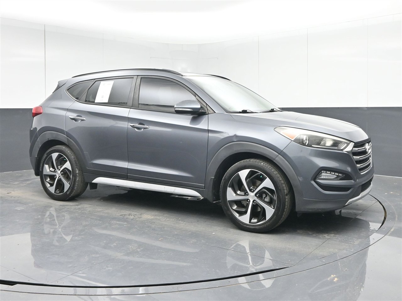 Used 2017 Hyundai Tucson Limited w/ Limited Ultimate Package 03 image 3