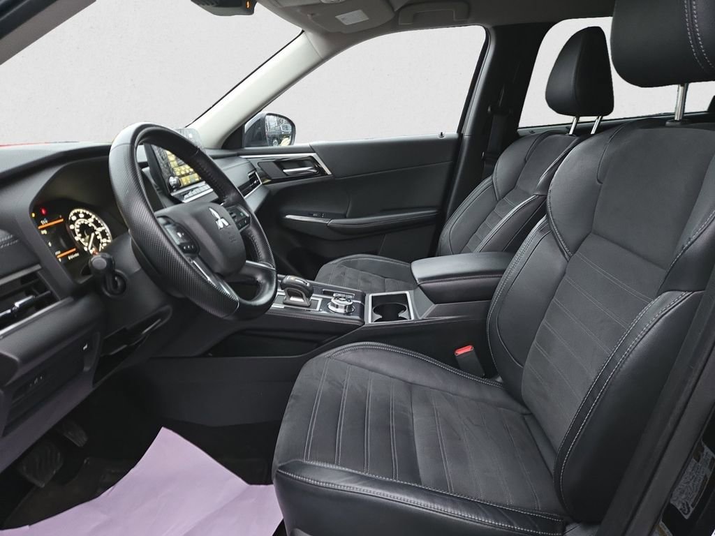Used 2022 Mitsubishi Outlander SE AWD/4WD image 13