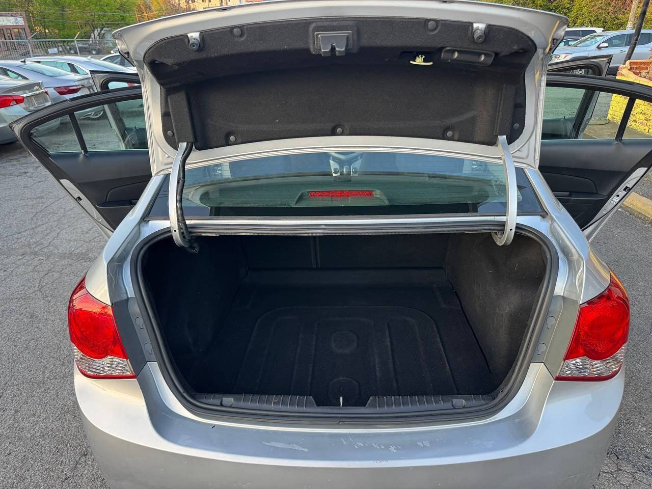 Used 2015 Chevrolet Cruze LT FWD image 14