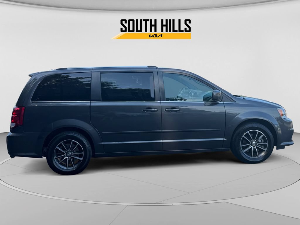 Used 2016 Dodge Grand Caravan SXT FWD image 6