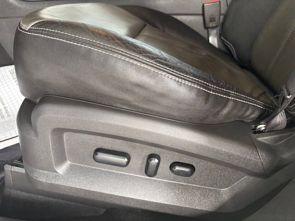 Used 2013 Ford Edge Sport w/ Driver Entry Pkg FWD image 19