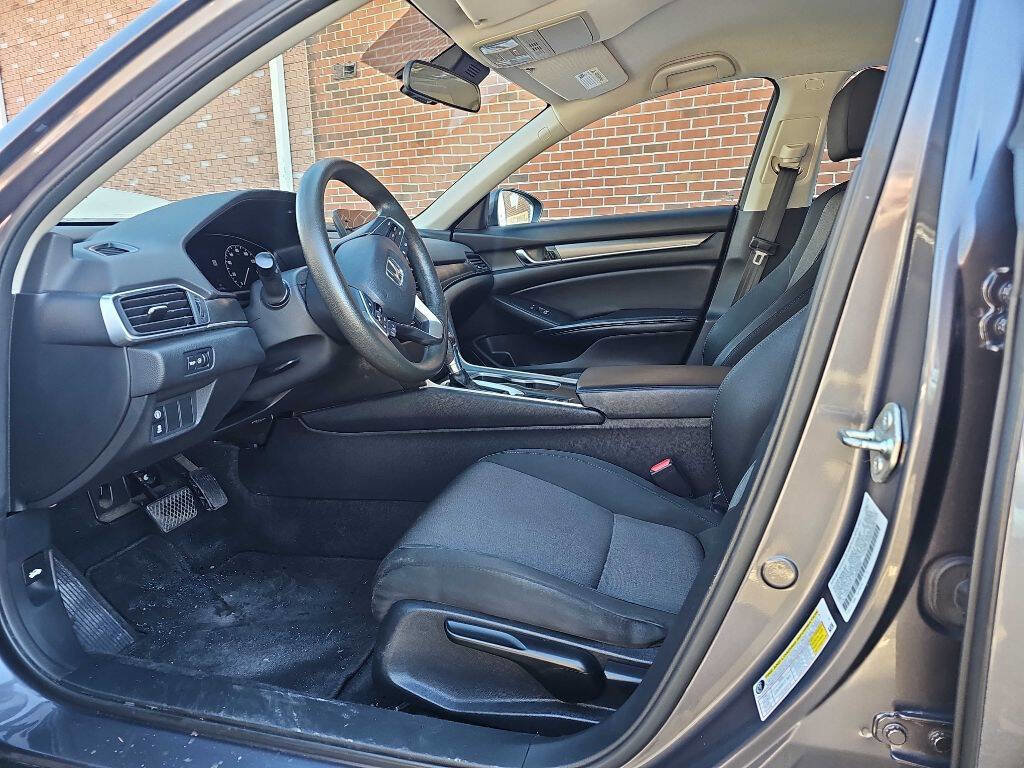 Used 2018 Honda Accord LX image 11