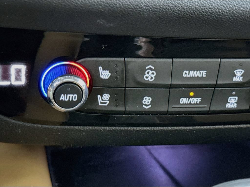 Used 2018 Buick Enclave Premium AWD/4WD image 13