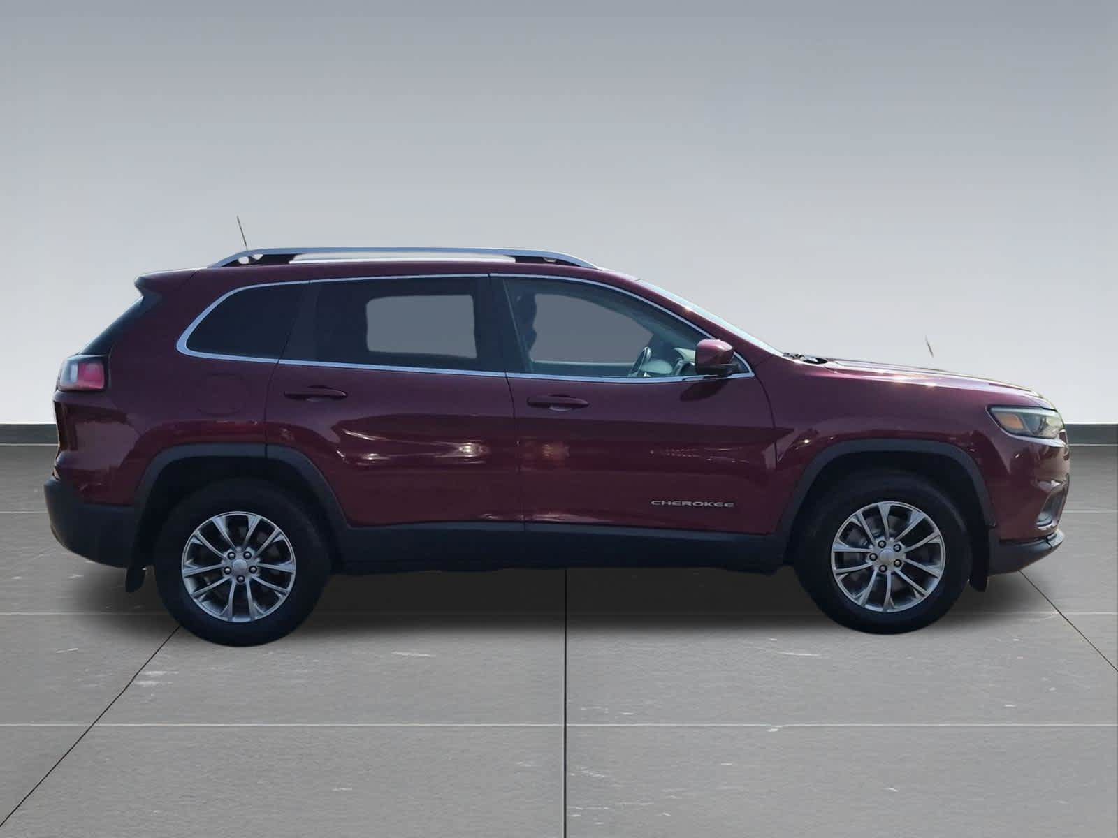 Used 2019 Jeep Cherokee Latitude Plus w/ Comfort/Convenience Group AWD/4WD image 7
