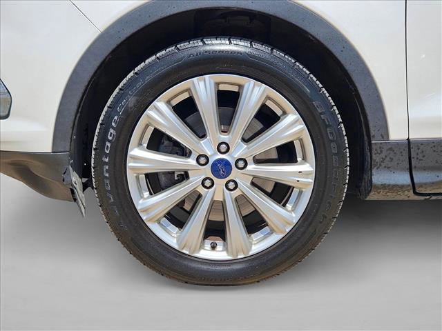 Used 2017 Ford Escape Titanium AWD/4WD image 15