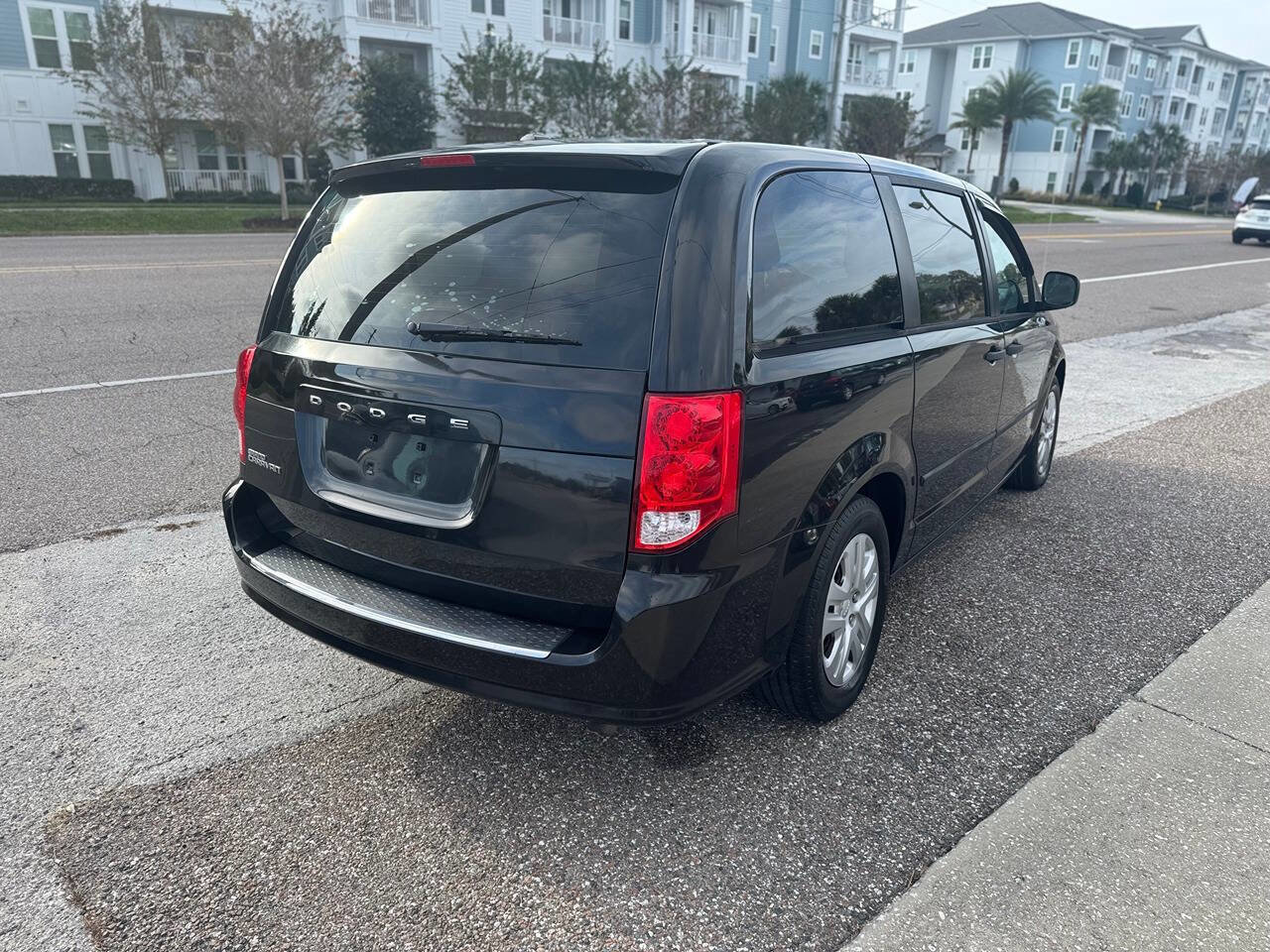 Used 2013 Dodge Grand Caravan American Value Package w/ UConnect Hands-Free Group FWD image 8