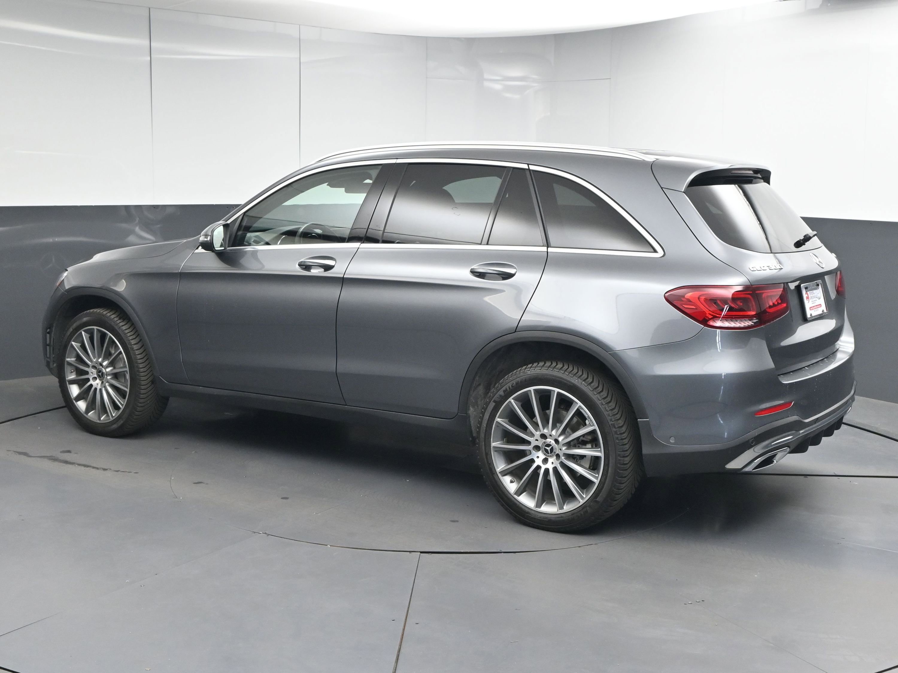 Used 2021 Mercedes-Benz GLC 300 4MATIC image 6