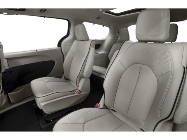 Used 2019 Chrysler Pacifica Limited w/ Advanced Safetytec Group FWD image 17