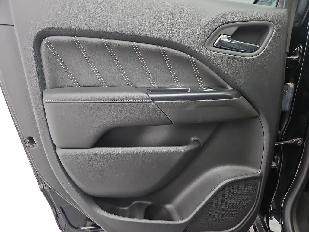 Used 2022 GMC Canyon Denali image 23