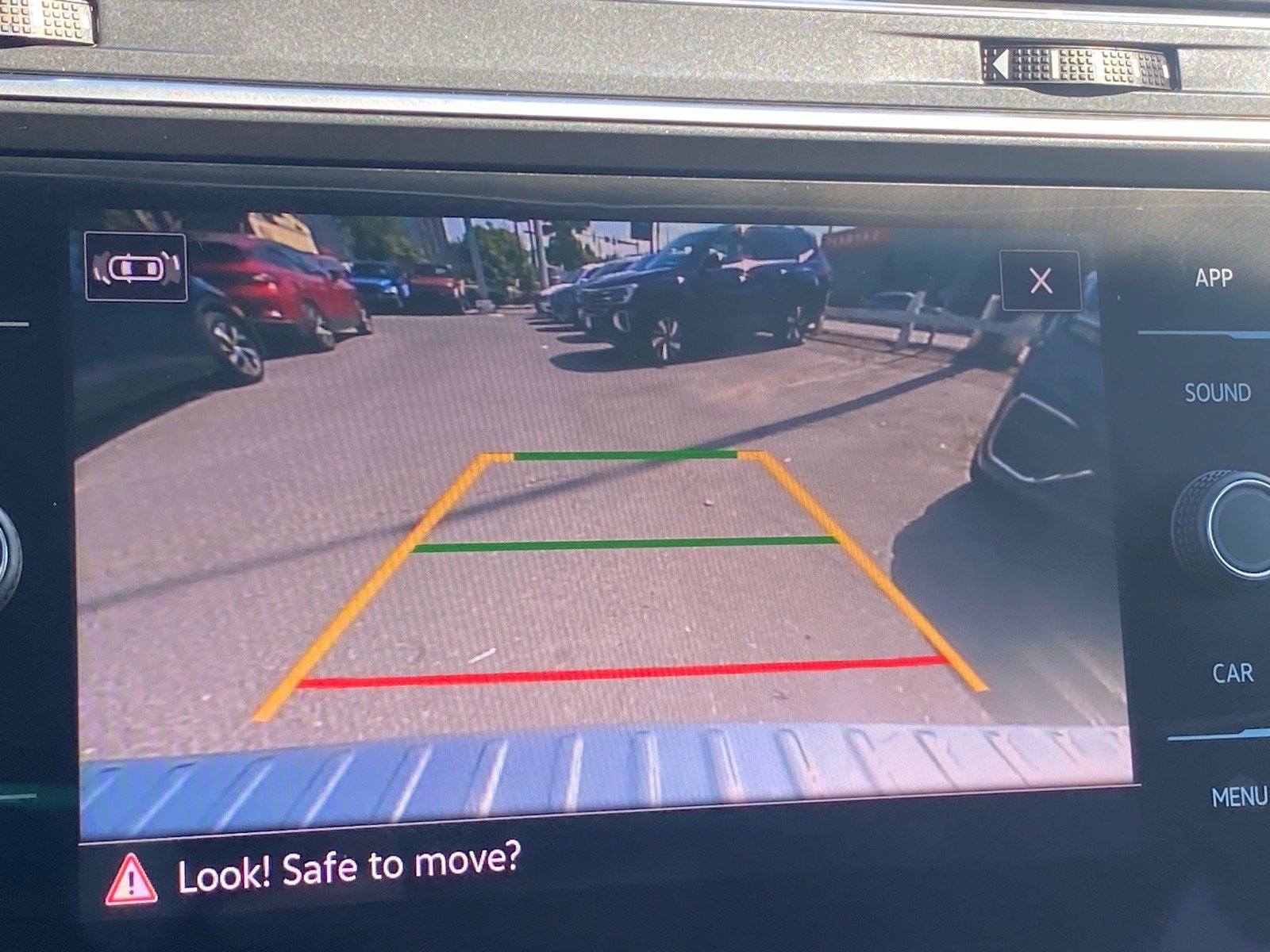Certified 2023 Volkswagen Tiguan SE w/ Panoramic Sunroof Package FWD image 11