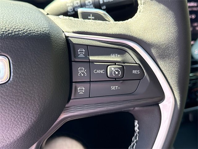 New 2025 Jeep Grand Cherokee Altitude image 18