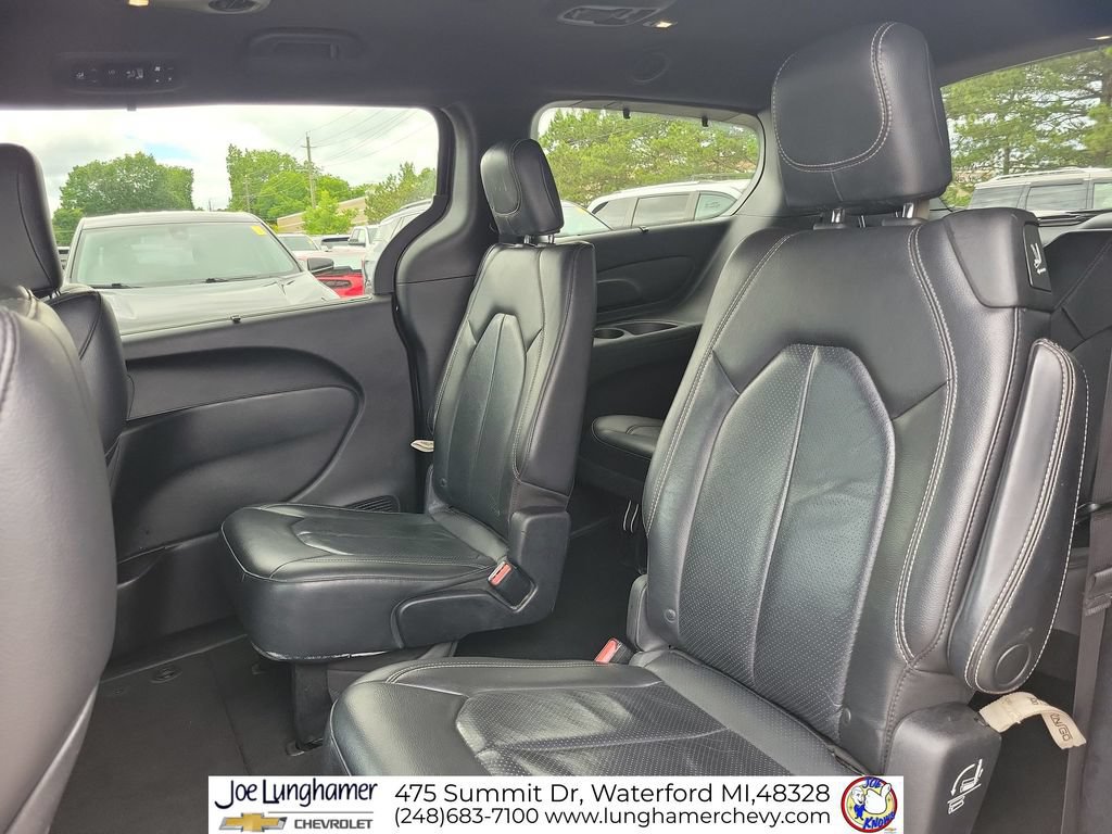 Used 2019 Chrysler Pacifica Touring-L w/ Advanced Safetytec Group FWD image 26
