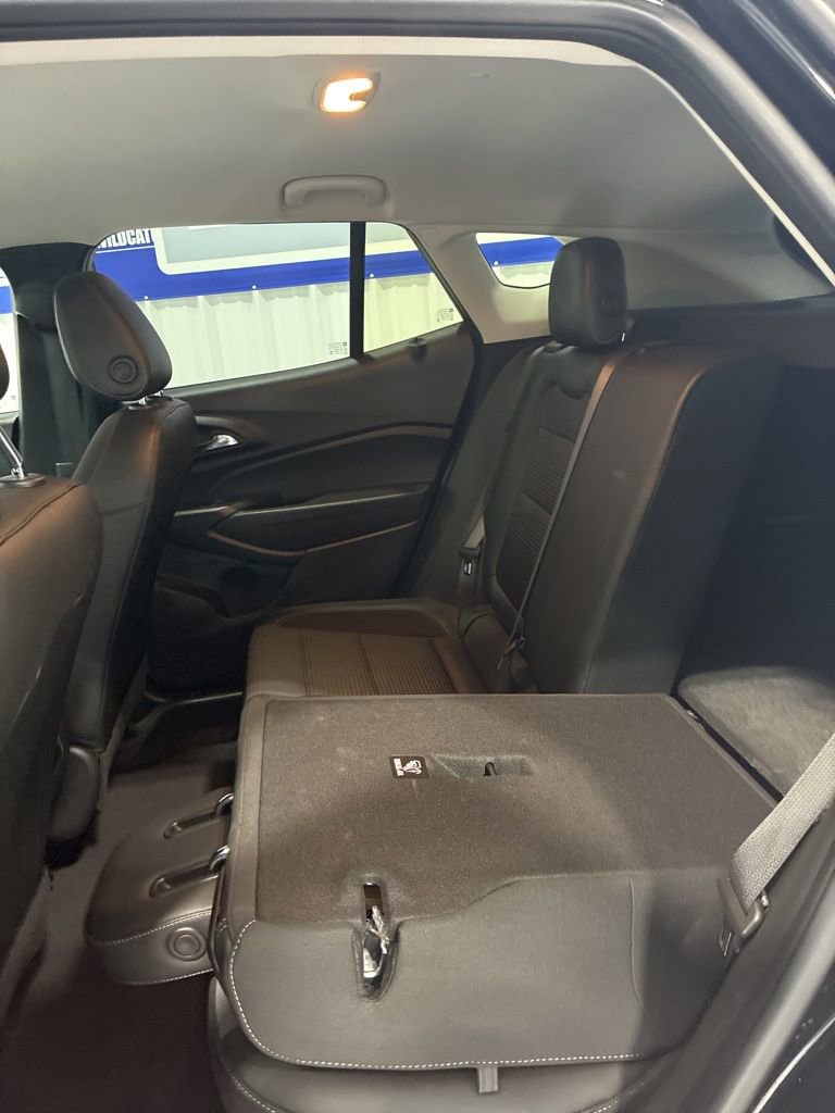 Used 2026 Chevrolet Trax LT FWD image 35