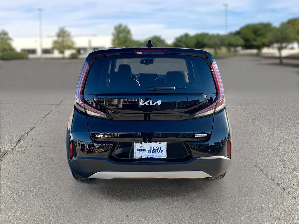 Certified 2023 Kia Soul EX image 5