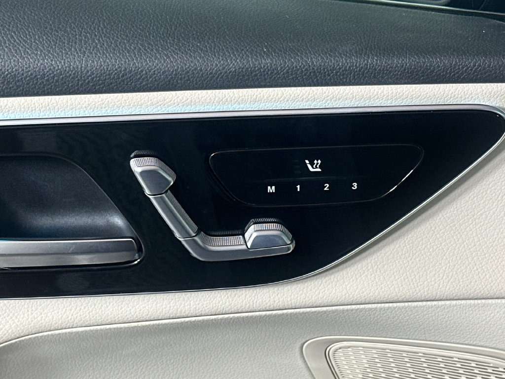 Certified 2025 Mercedes-Benz GLC 350e 4MATIC image 11