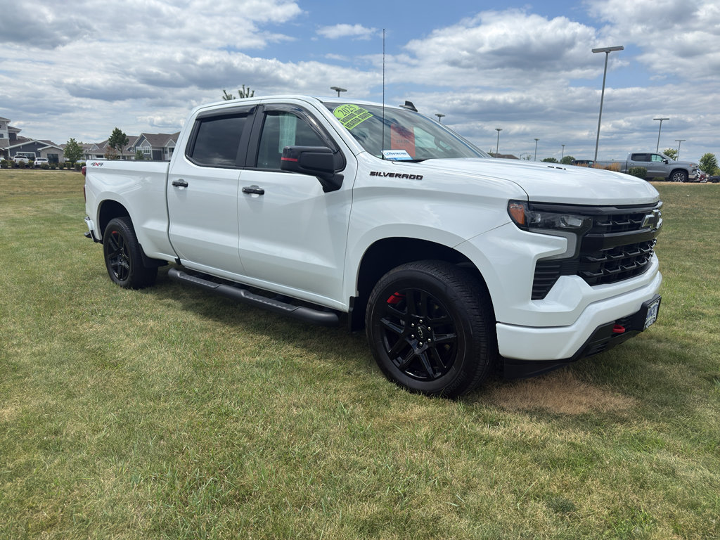 Used 2025 Chevrolet Silverado 1500 RST w/ Redline Edition AWD/4WD image 10