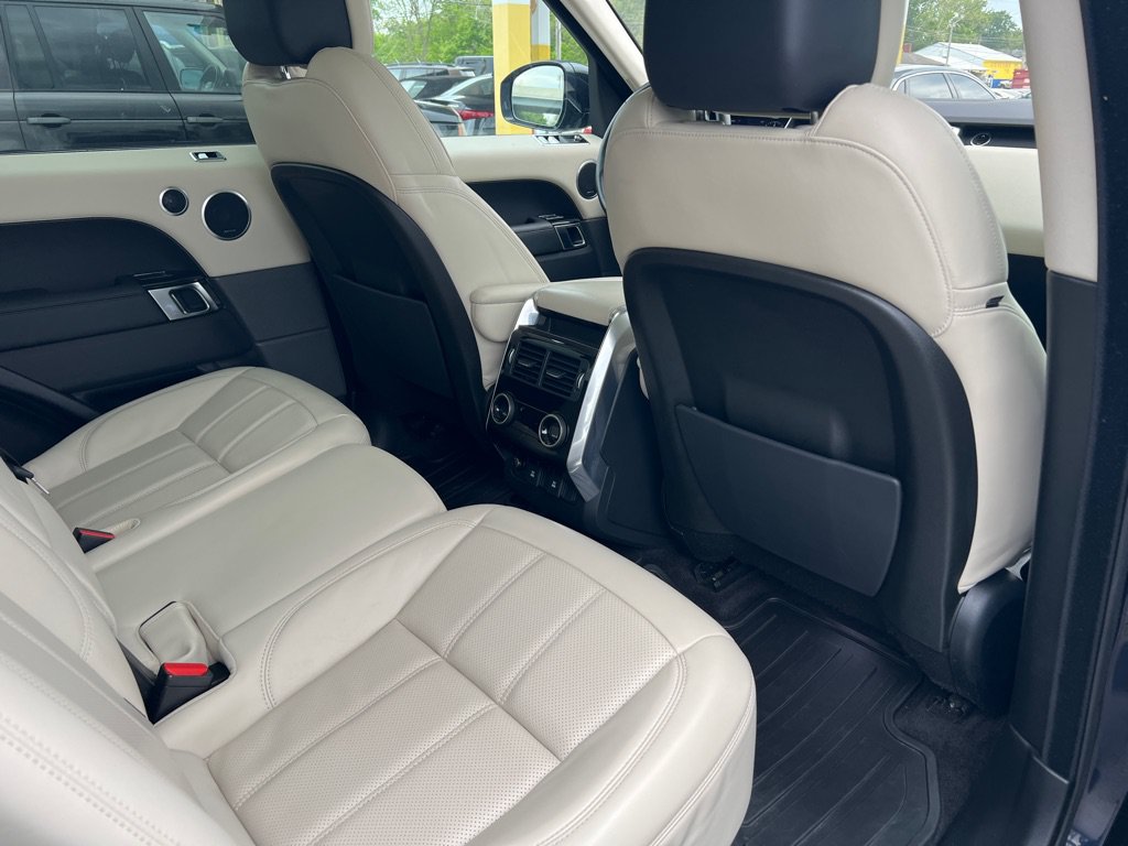 Used 2019 Land Rover Range Rover Sport HSE AWD/4WD image 34