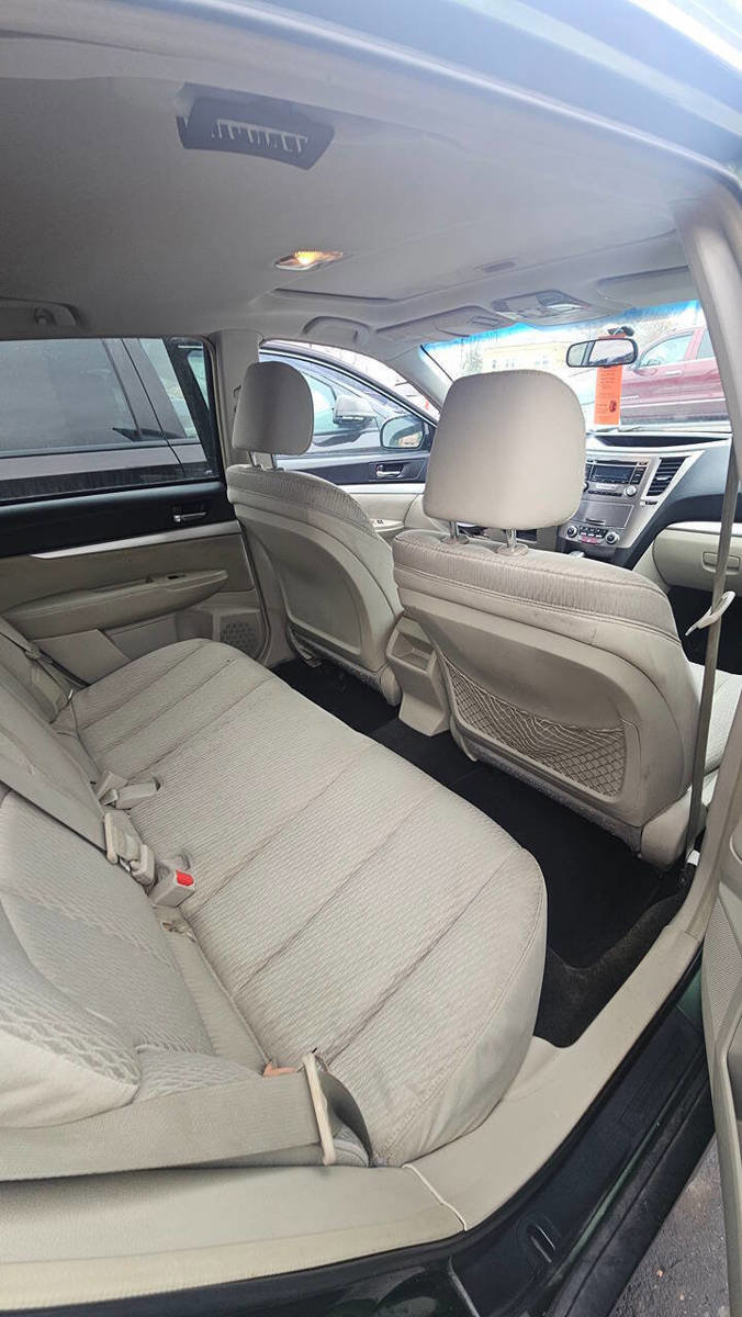 Used 2012 Subaru Outback 2.5i Premium image 5