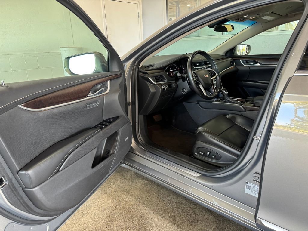 Used 2019 Cadillac XTS Luxury image 21