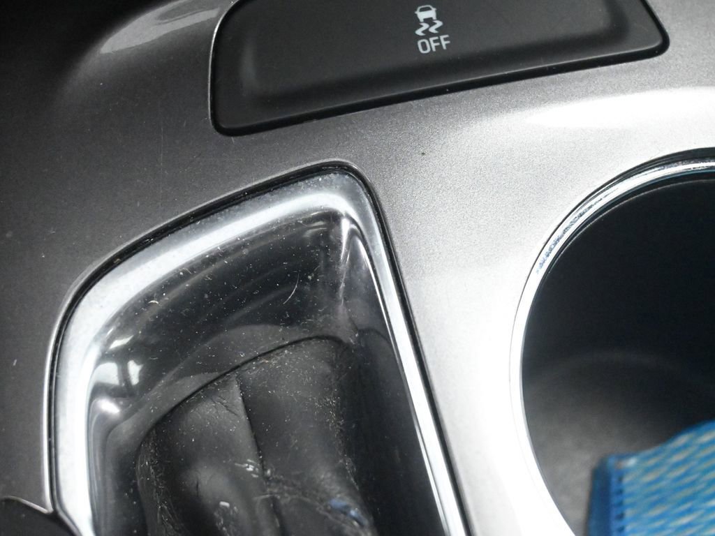 Used 2023 Chevrolet Malibu LT image 32