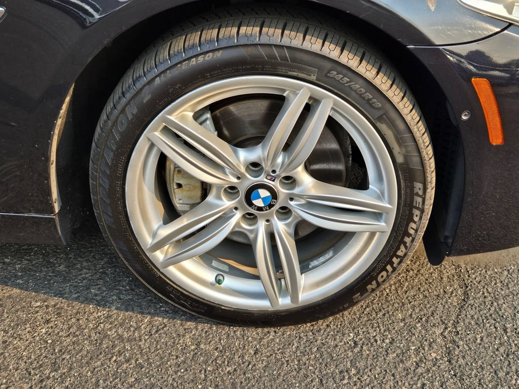 Used 2015 BMW 550i xDrive Sedan AWD/4WD image 9