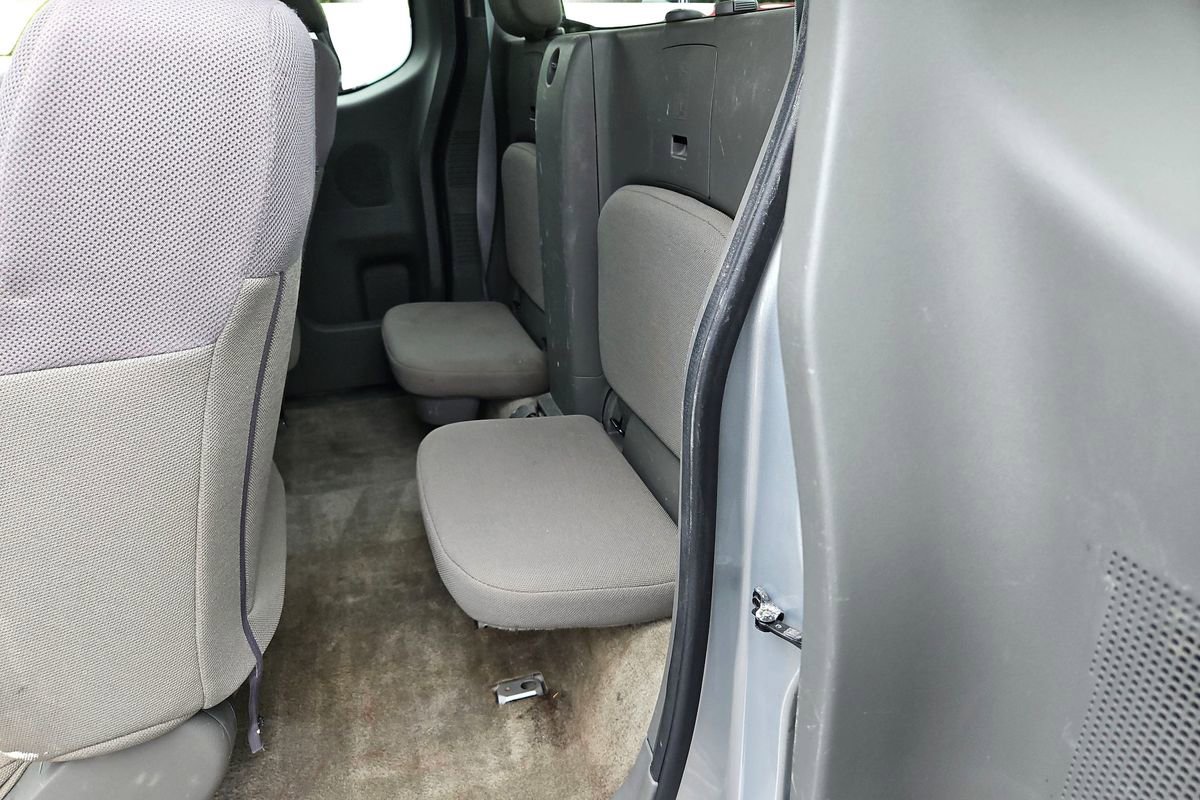 Used 2016 Nissan Frontier S image 10