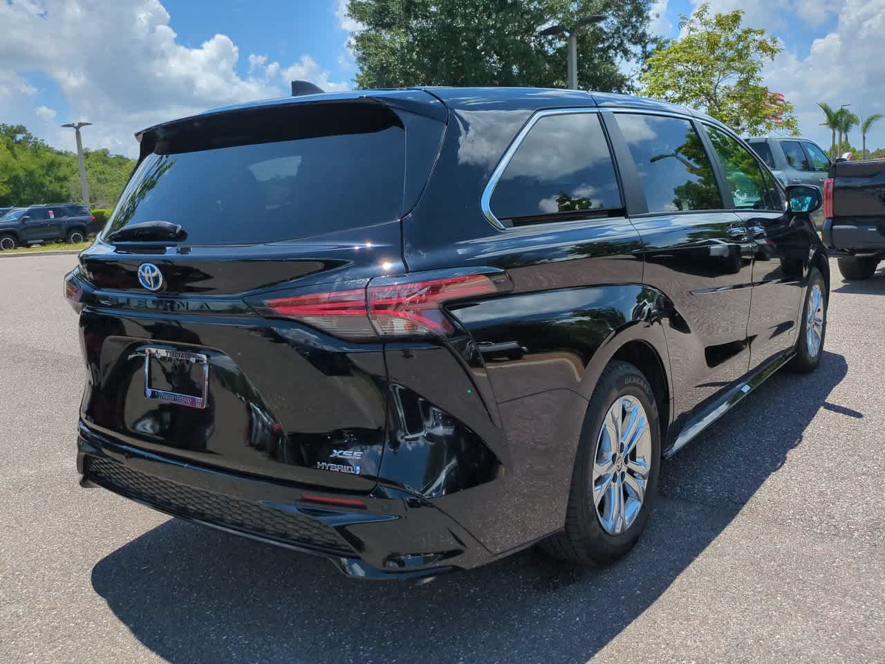 Certified 2021 Toyota Sienna XSE AWD/4WD image 6