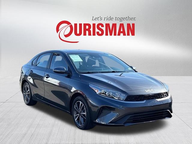 Used 2022 Kia Forte LXS w/ LXS Technology Package video 1