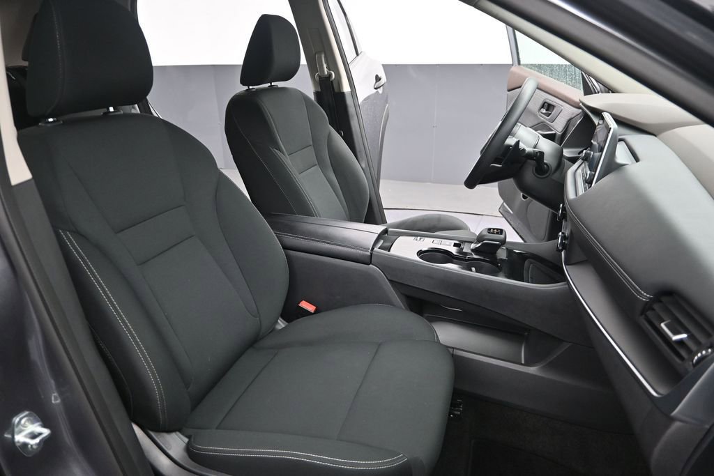 Used 2023 Nissan Rogue S FWD image 27