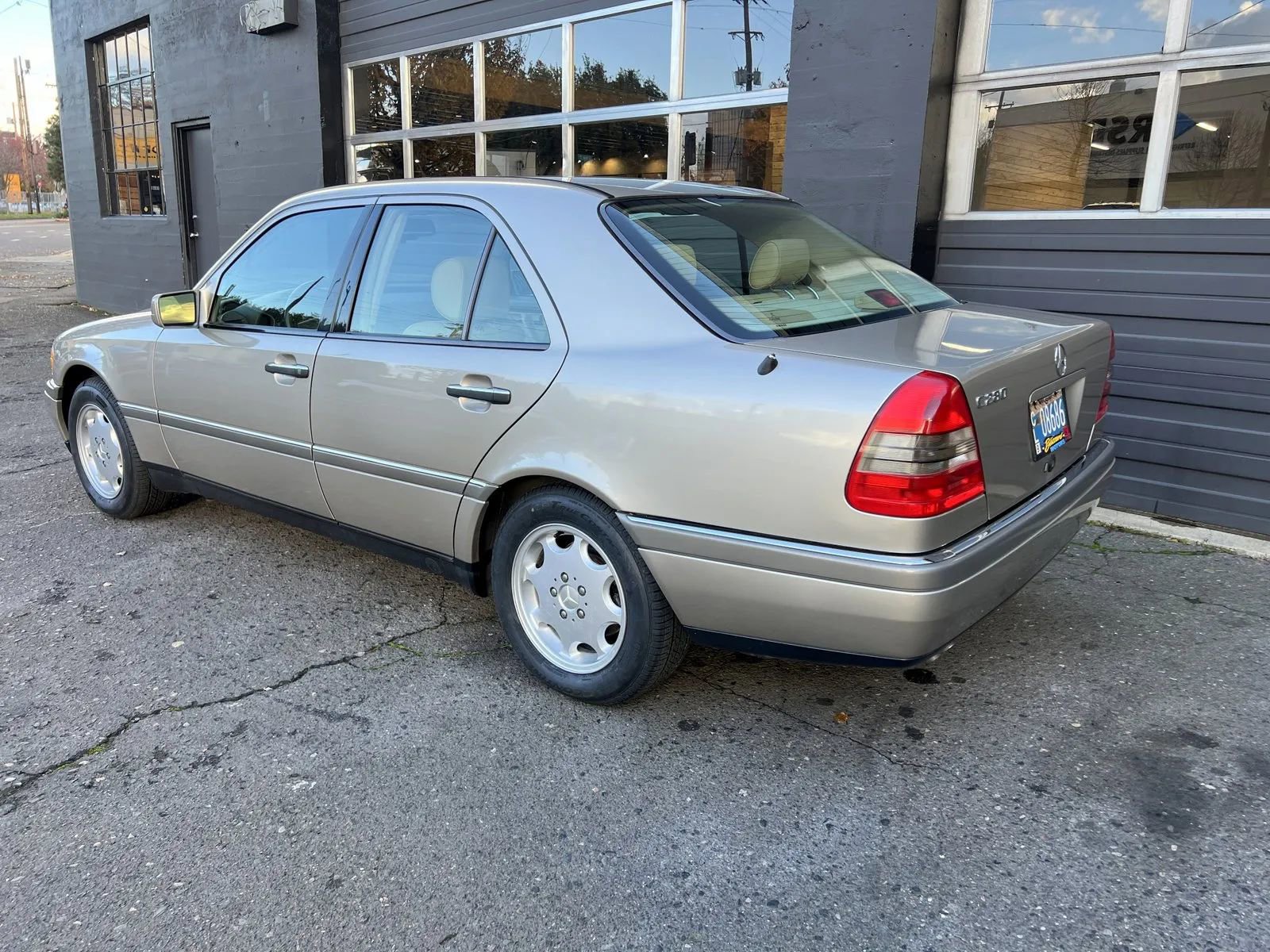 Used 1997 Mercedes-Benz C 280 Sedan image 3