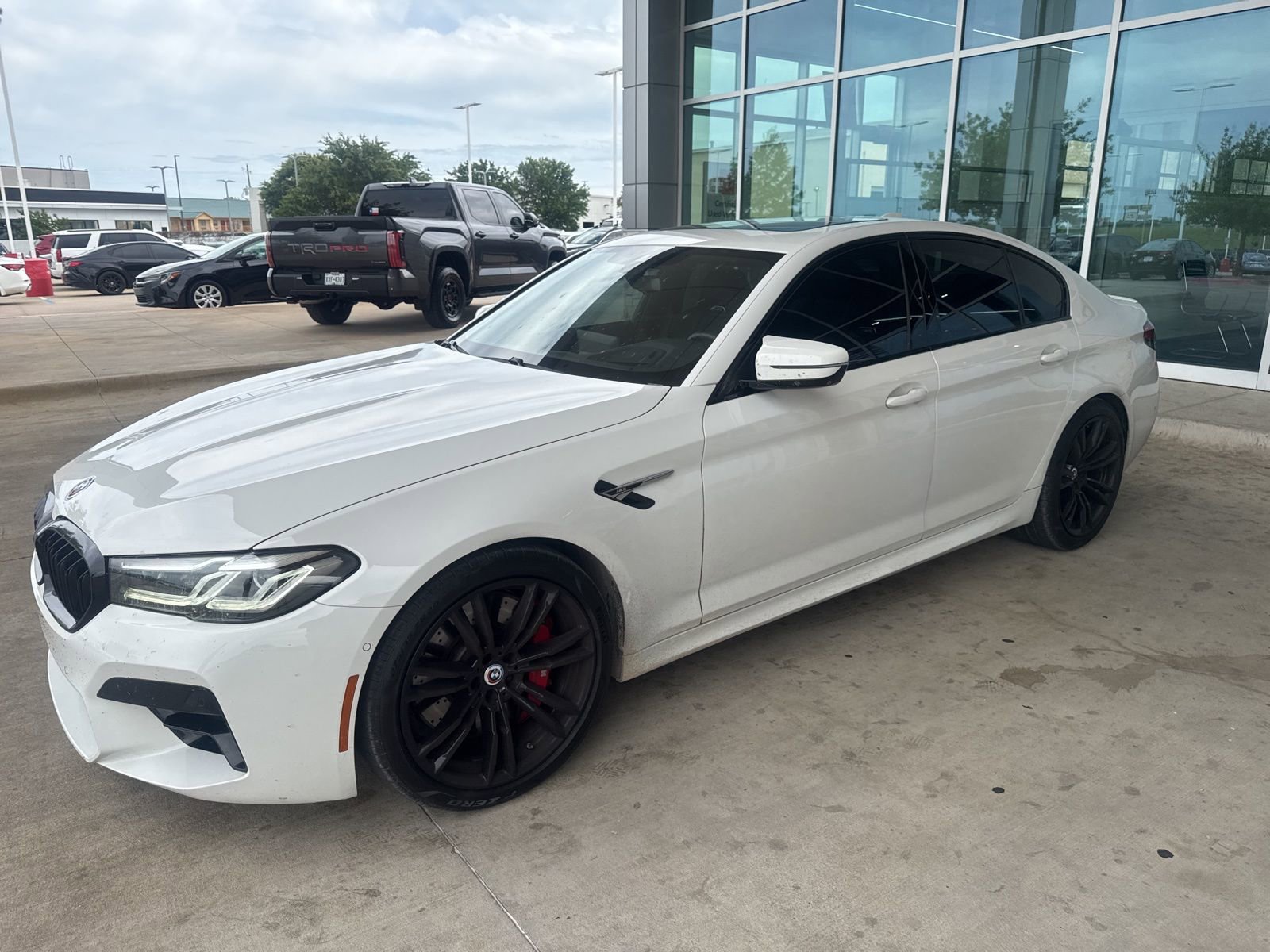 Used 2022 BMW M5 w/ Executive Package AWD/4WD image 1