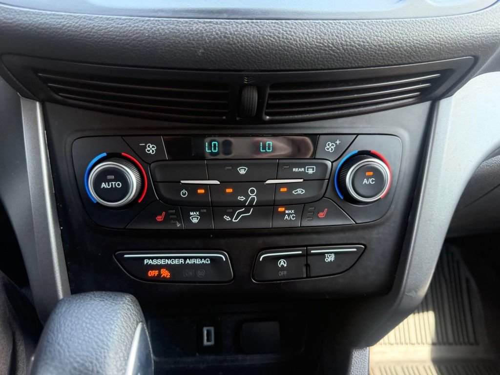 Used 2018 Ford Escape SE w/ SE Sync 3 Package FWD image 28