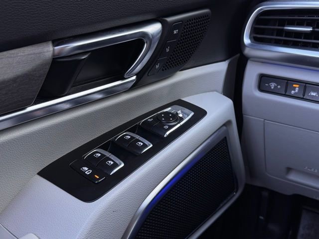 Used 2021 Kia Telluride SX w/ SX Prestige Package image 9