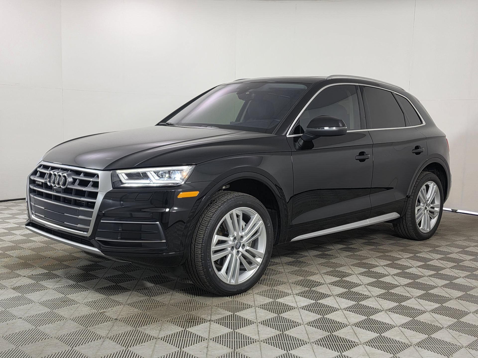 Used 2018 Audi Q5 Prestige AWD/4WD image 3