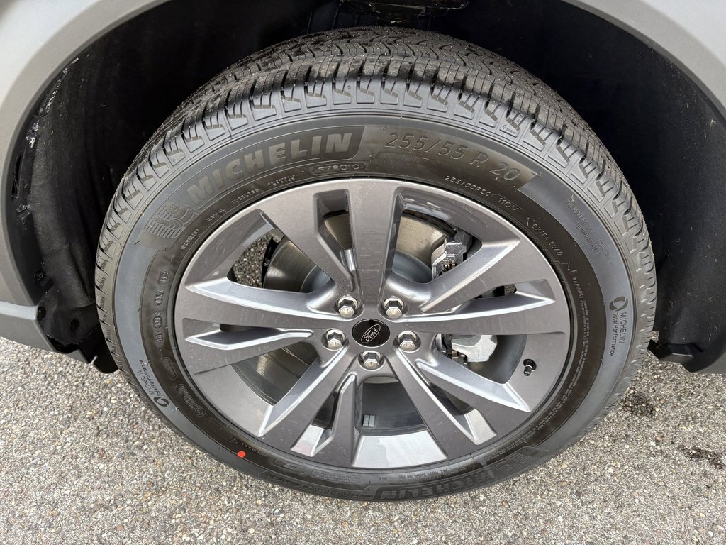 New 2026 Ford Explorer Active w/ Active Comfort Package image 11