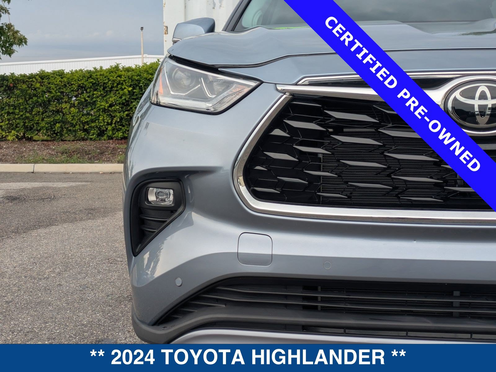 Used 2024 Toyota Highlander Platinum FWD image 10