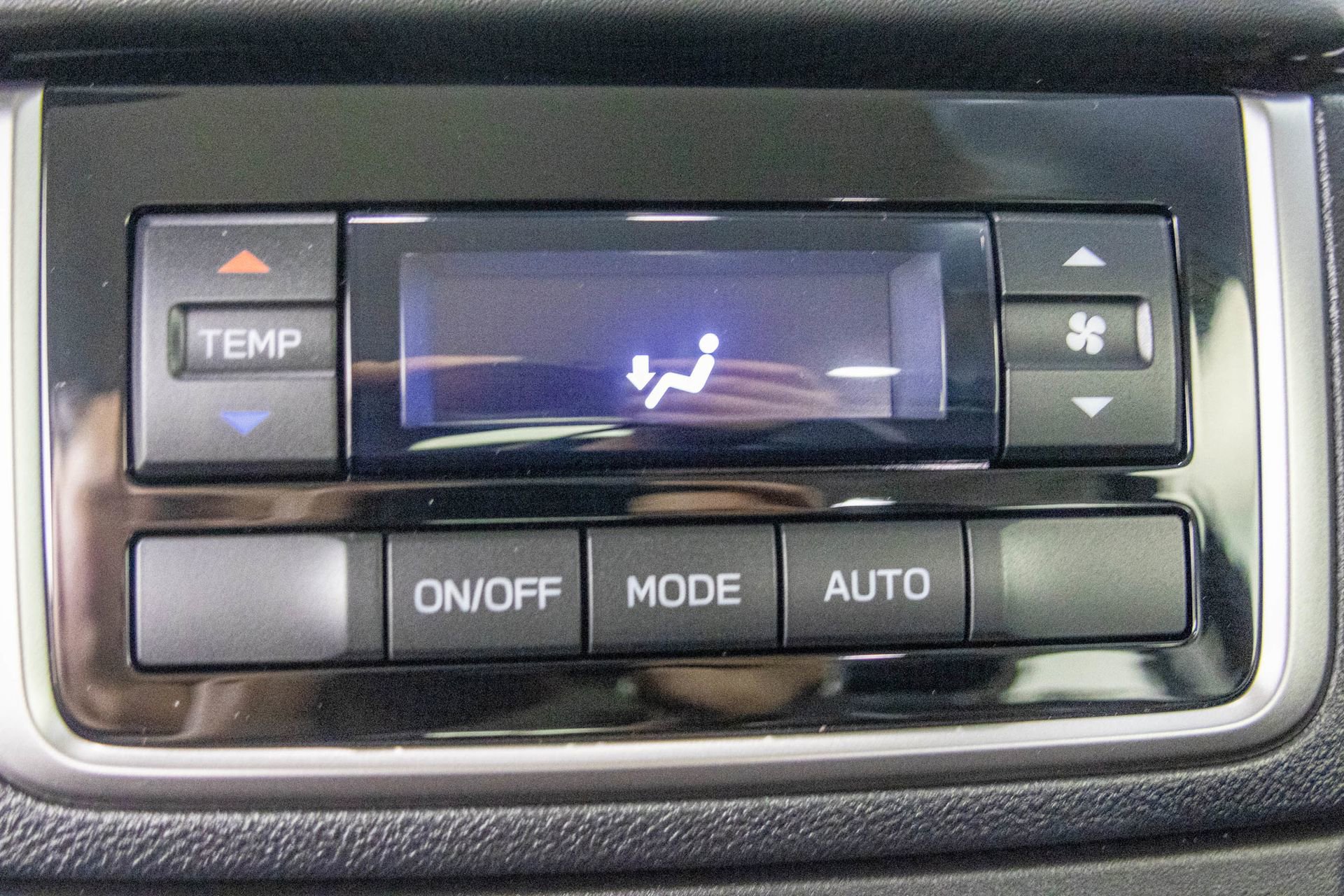 Used 2026 Subaru Ascent Premium image 39