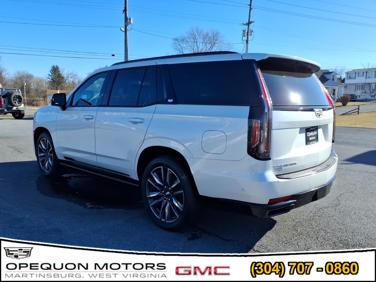 Used 2022 Cadillac Escalade Sport Platinum AWD/4WD image 4