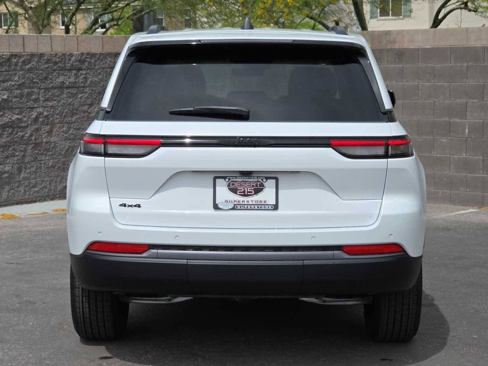 New 2026 Jeep Grand Cherokee Altitude AWD/4WD image 11